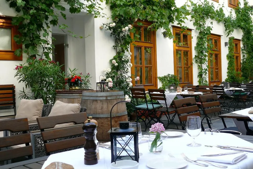 Schreiners Essen Und Wohnen Hotel Vienna